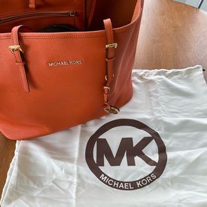 Nice large Michael Kors!